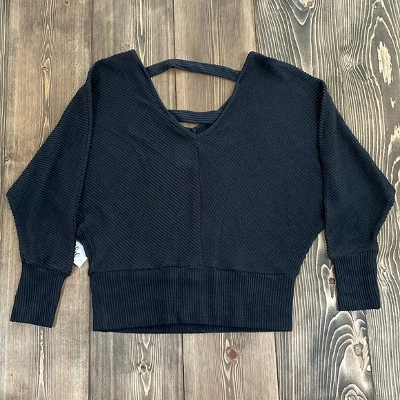 🌟Host Pick🌟Women’s Black Double V Top - Picture 2 of 4